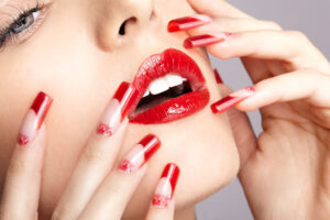 Paznokcie żelowe, hybrydowe, akrylowe, tytanowe – różnice.