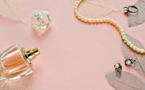 Signature Scent: Jak perfumy damskie stają się Twoją&hellip;