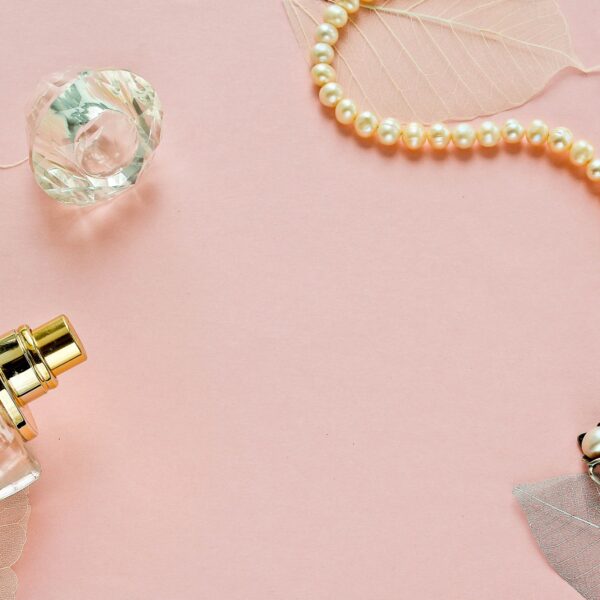 Signature Scent: Jak perfumy damskie stają się Twoją&hellip;